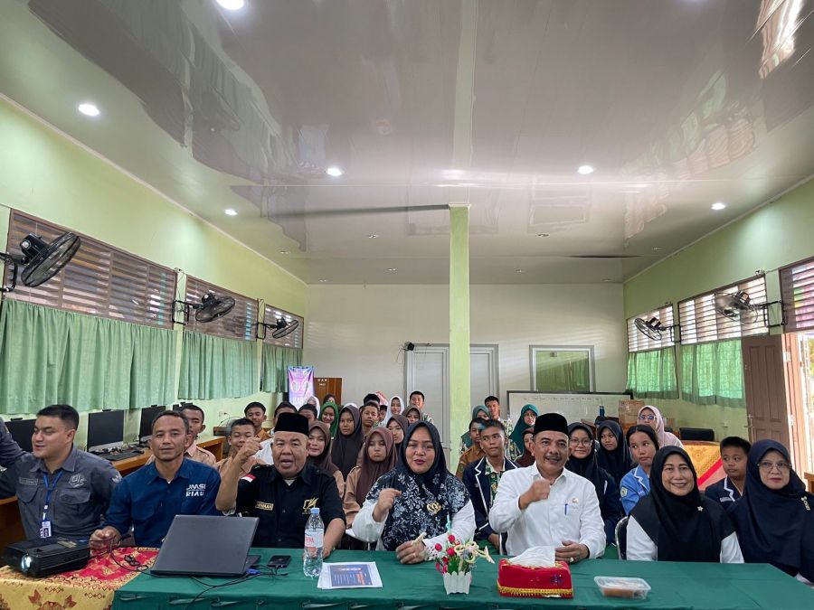 Pelatihan Jurnalistik Dasar Digelar Wisdom Academy Disambut Antusias Siswa dan Guru